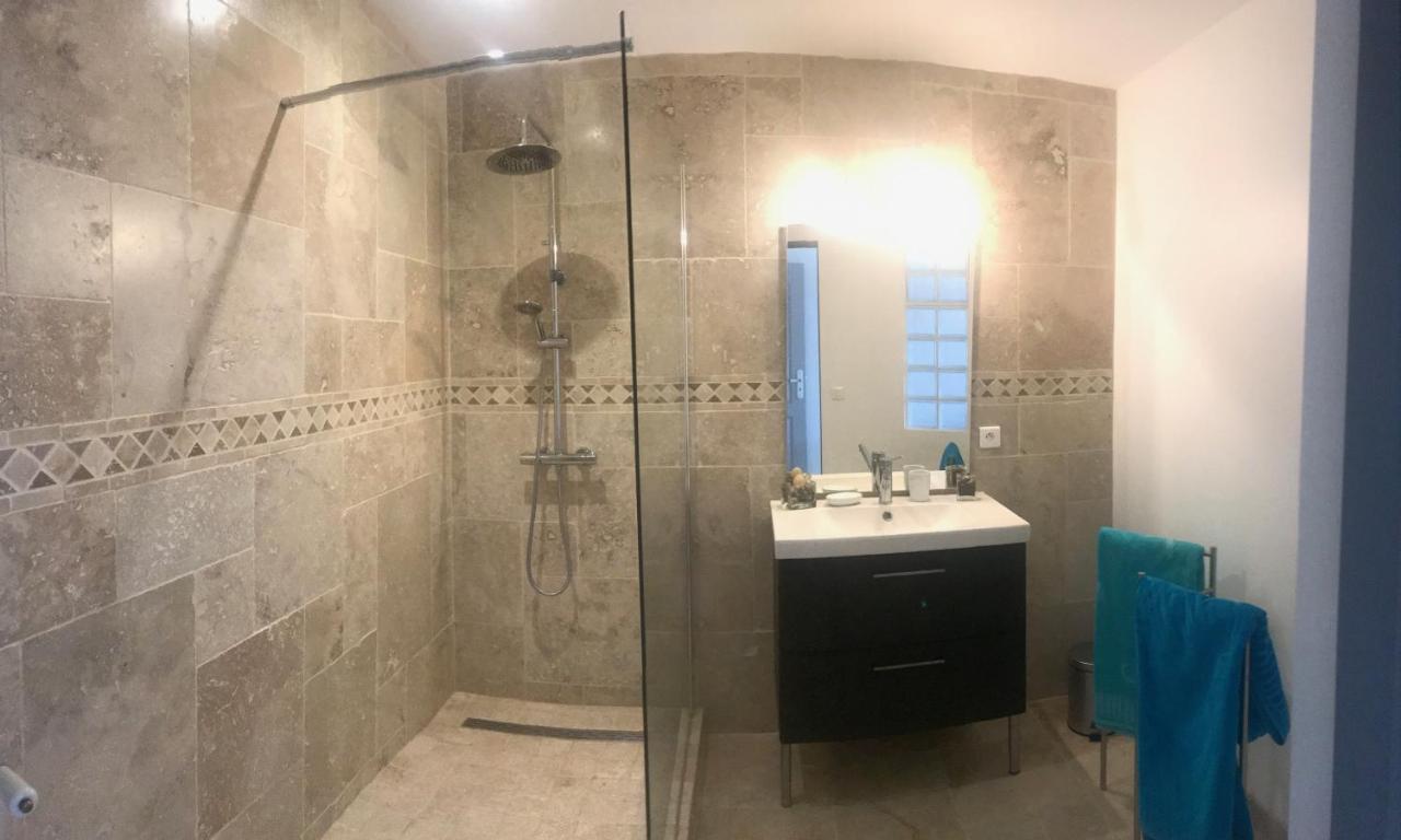 Chambres D Hotes De Charme Dans Mas La Souvine Du 17Eme, Chambres Climatisees Bedarrides Bagian luar foto